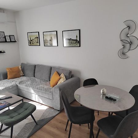 Apartman Hd Ðakovo Zewnętrze zdjęcie