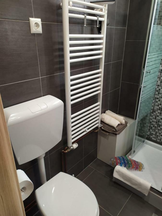 Apartman Hd Ðakovo Zewnętrze zdjęcie